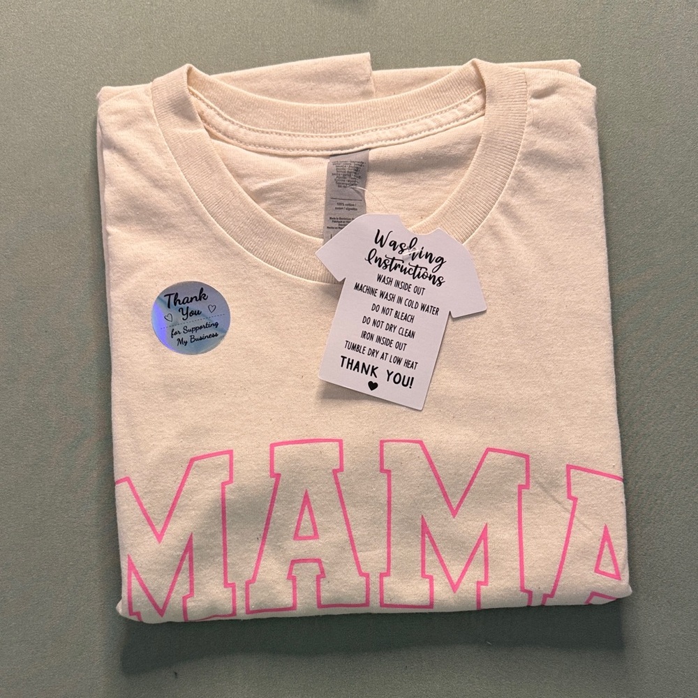 Cream T-Shirt with Pink 'MAMA' Print